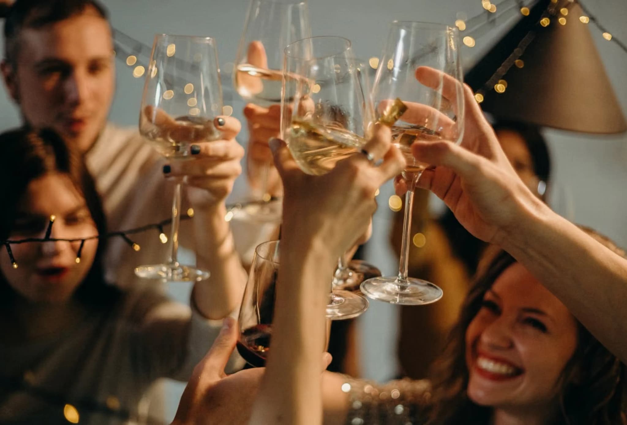 Alkohol & Feiern mit Diabetes – Sicher durch die Nacht